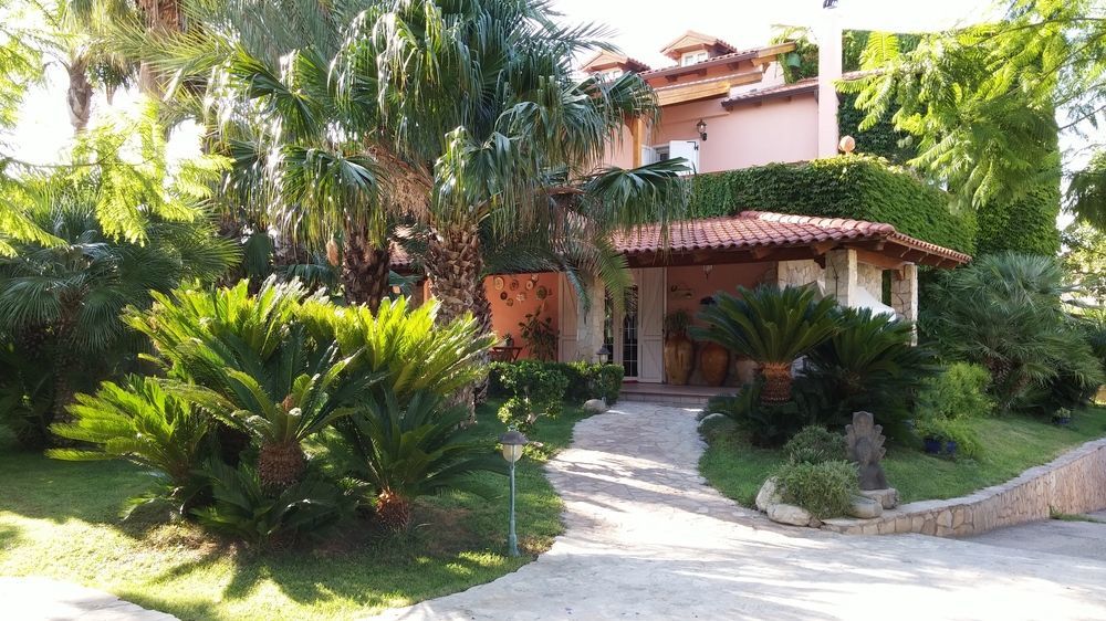 Il Giardino Delle Jacaranda Bed & Breakfast Talsano Dış mekan fotoğraf