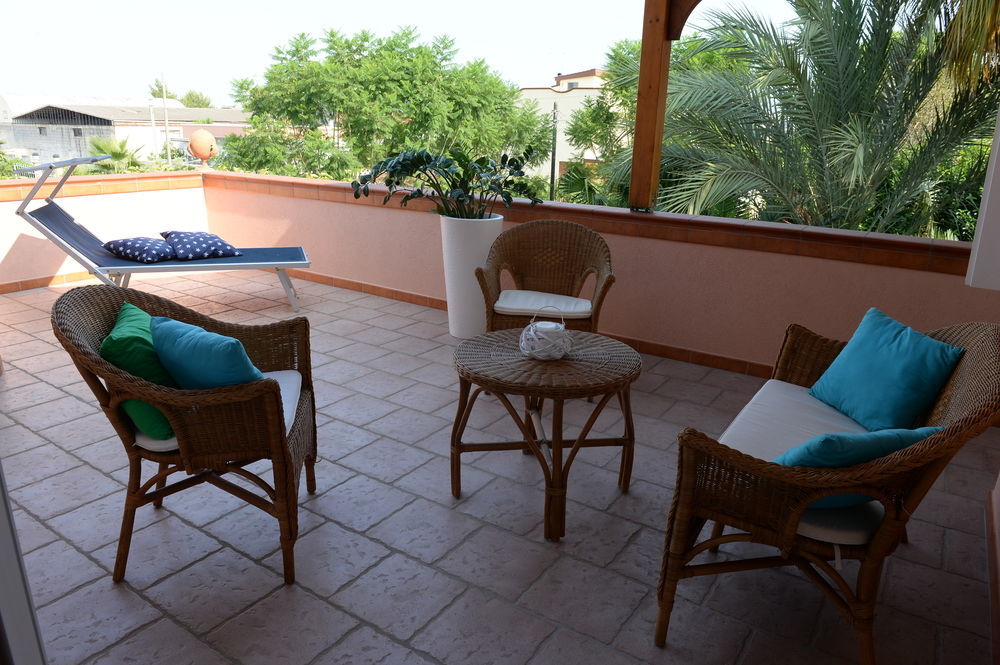 Il Giardino Delle Jacaranda Bed & Breakfast Talsano Dış mekan fotoğraf
