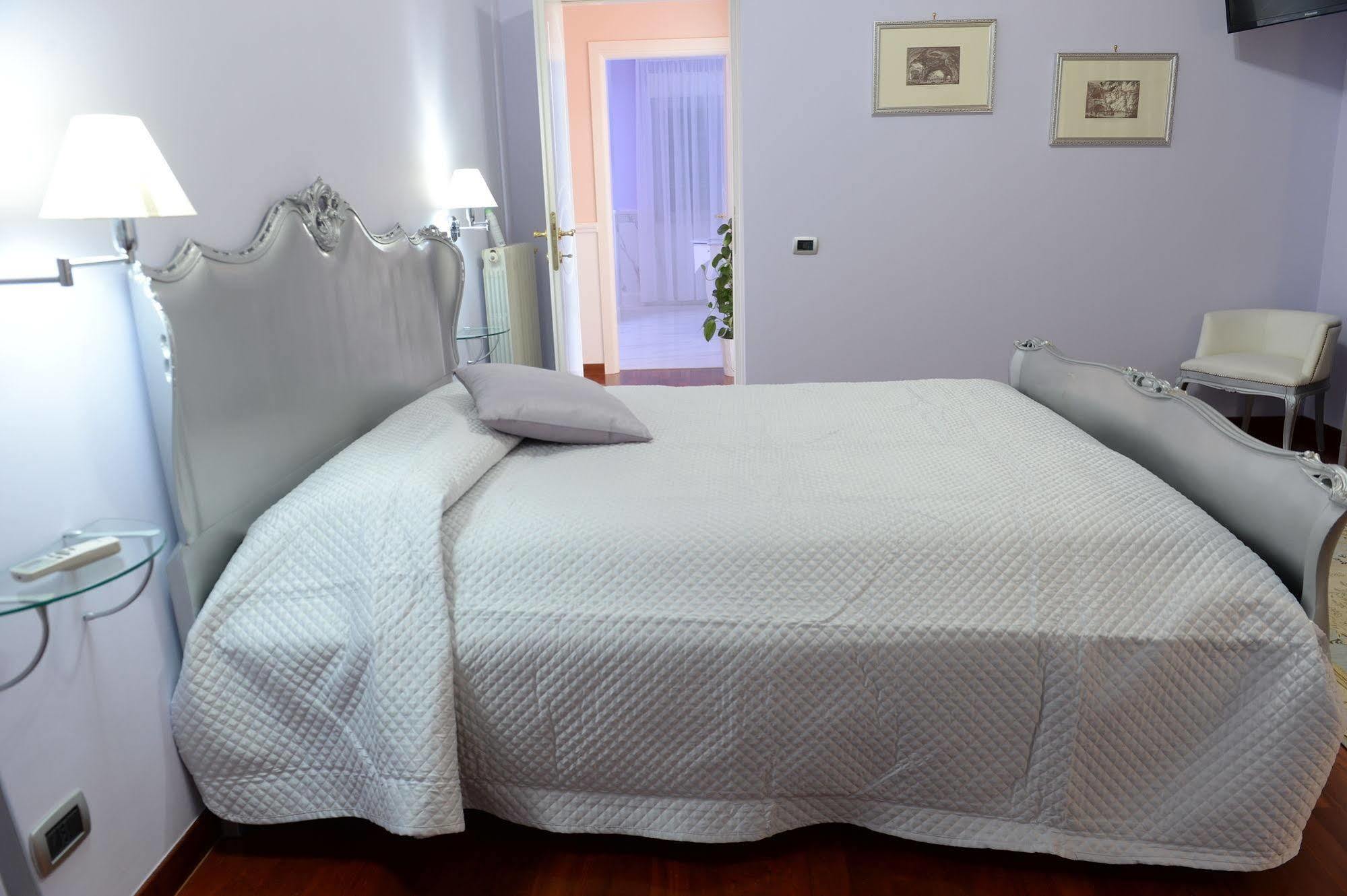 Il Giardino Delle Jacaranda Bed & Breakfast Talsano Dış mekan fotoğraf