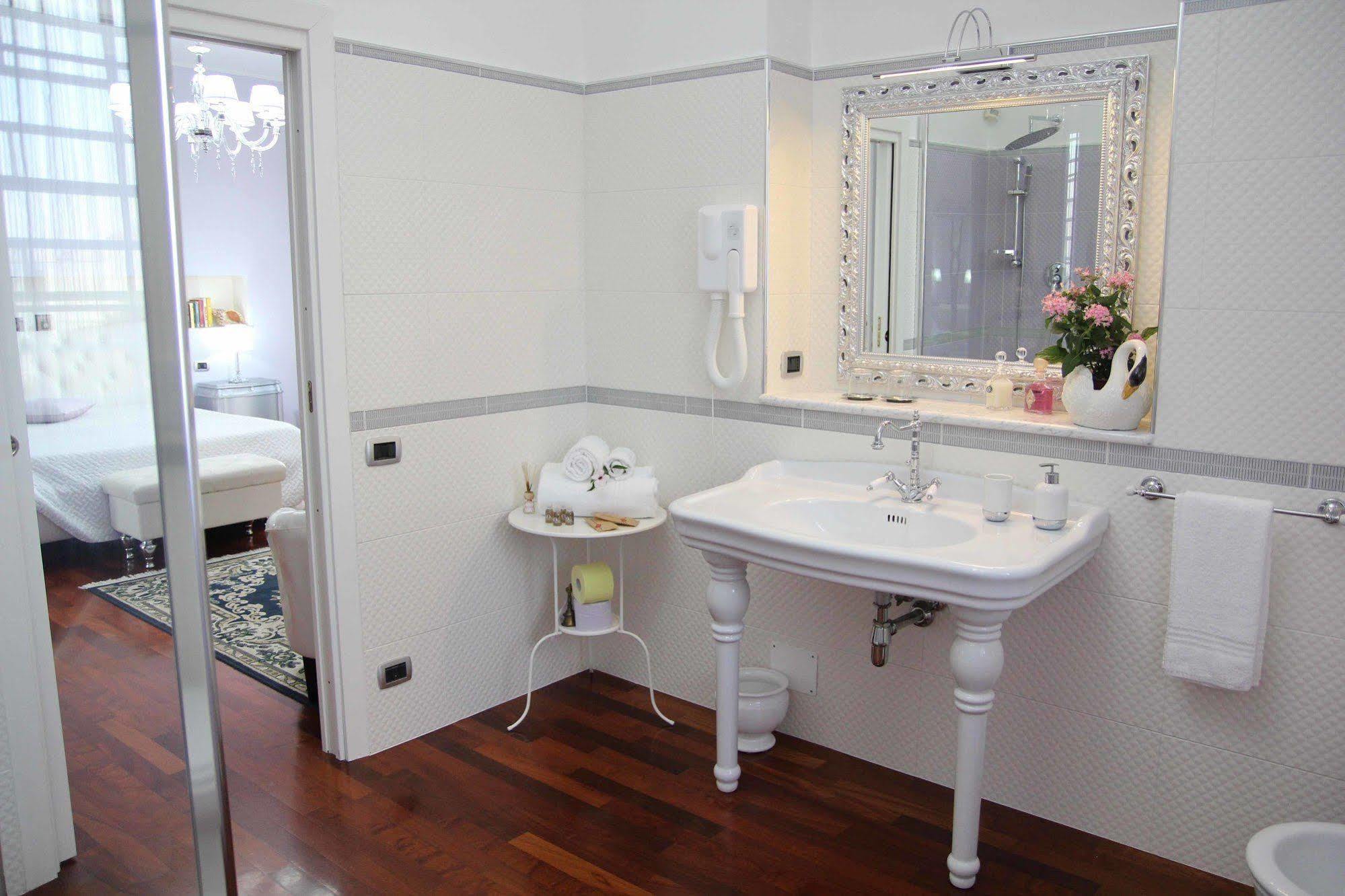 Il Giardino Delle Jacaranda Bed & Breakfast Talsano Dış mekan fotoğraf