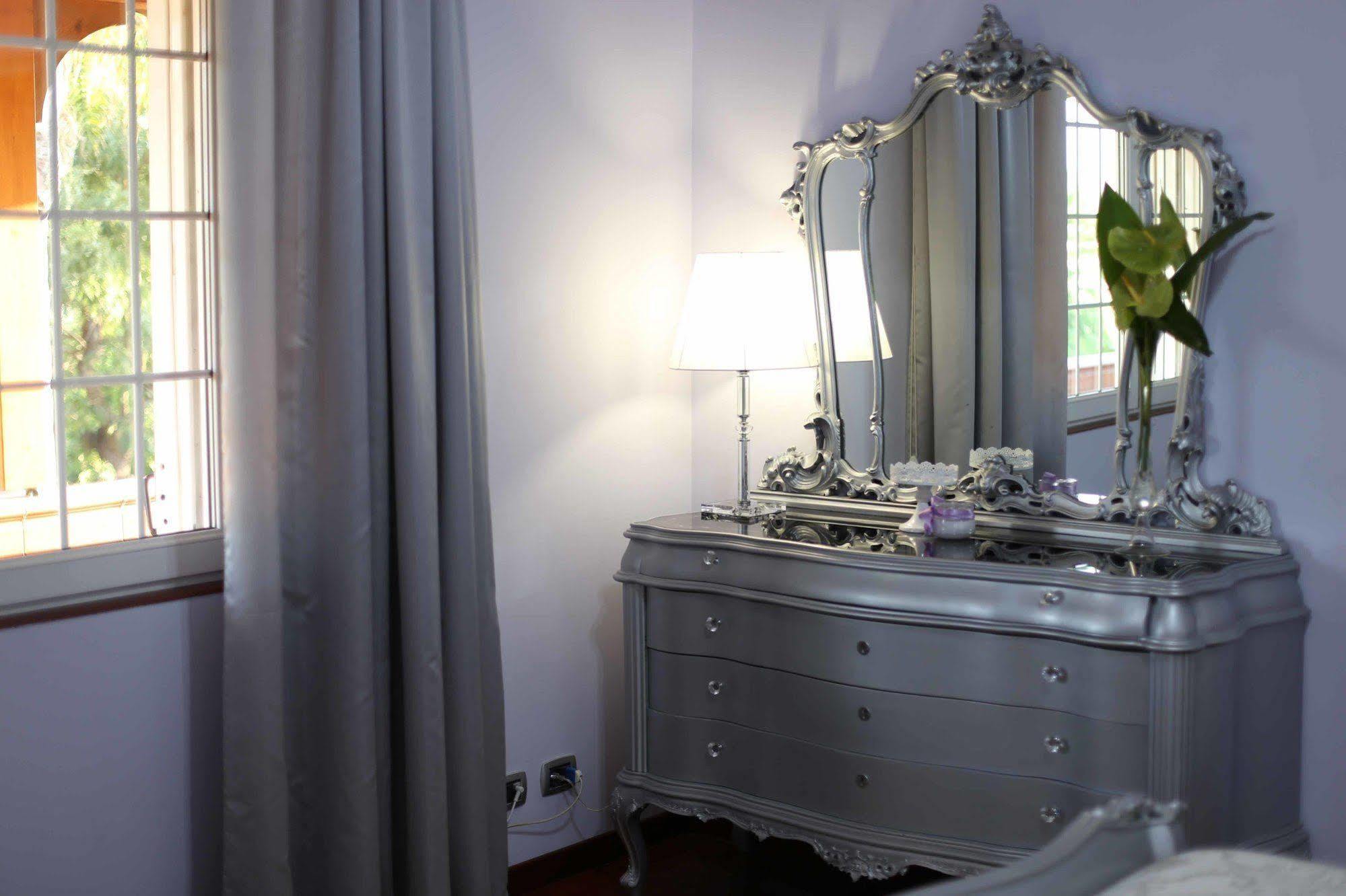Il Giardino Delle Jacaranda Bed & Breakfast Talsano Dış mekan fotoğraf
